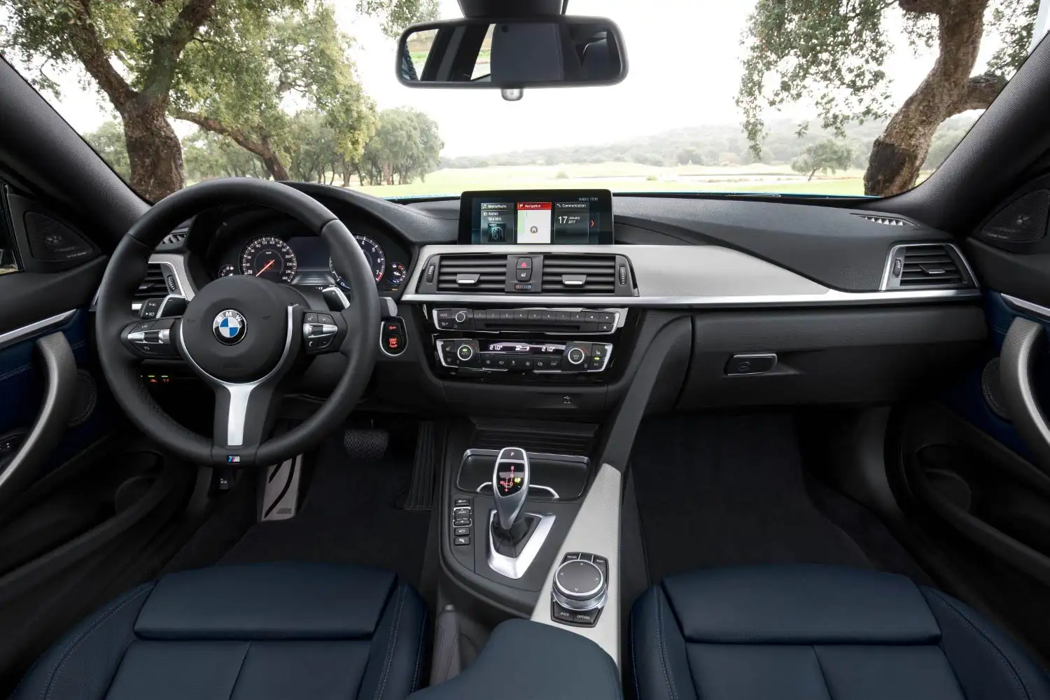 2020 BMW 4 Series 420i Coupe Sport Line - view 4