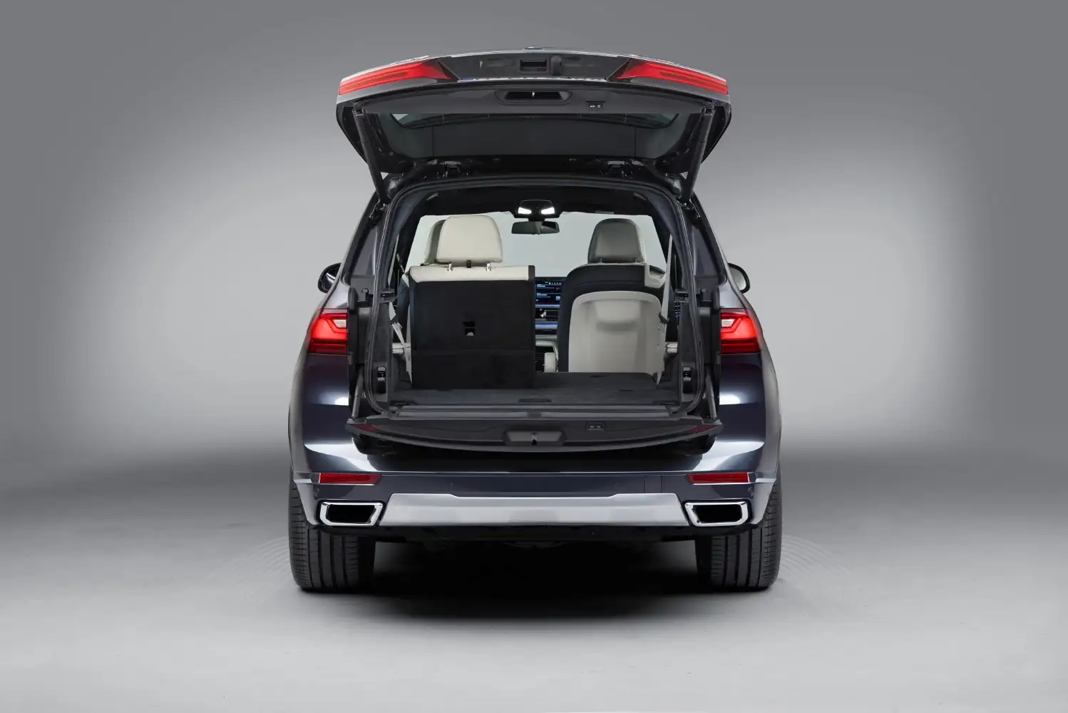 2020 BMW X7 40i Pure - view 8