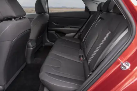 2021 Hyundai Elantra Smart 1.6L - Image 5