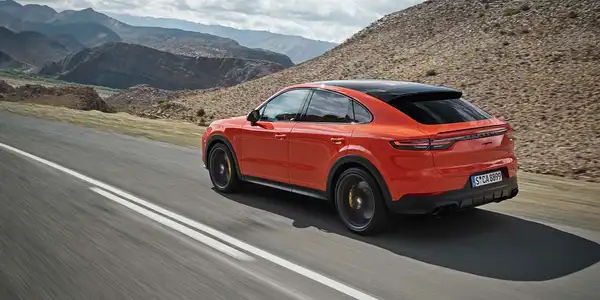 2022 Porsche Cayenne Coupe Base Trim - Image 2