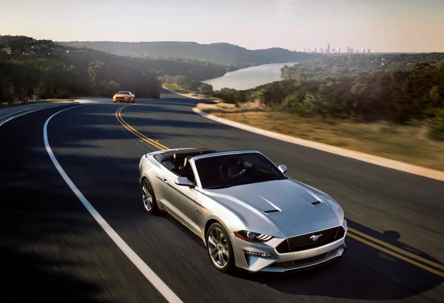 2020 Ford Mustang GT Premium Convertible - view 3