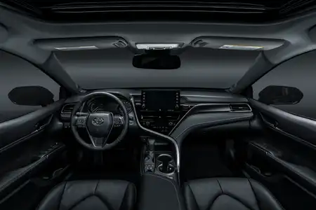 2022 Toyota Camry 2.5L SE - Image 5