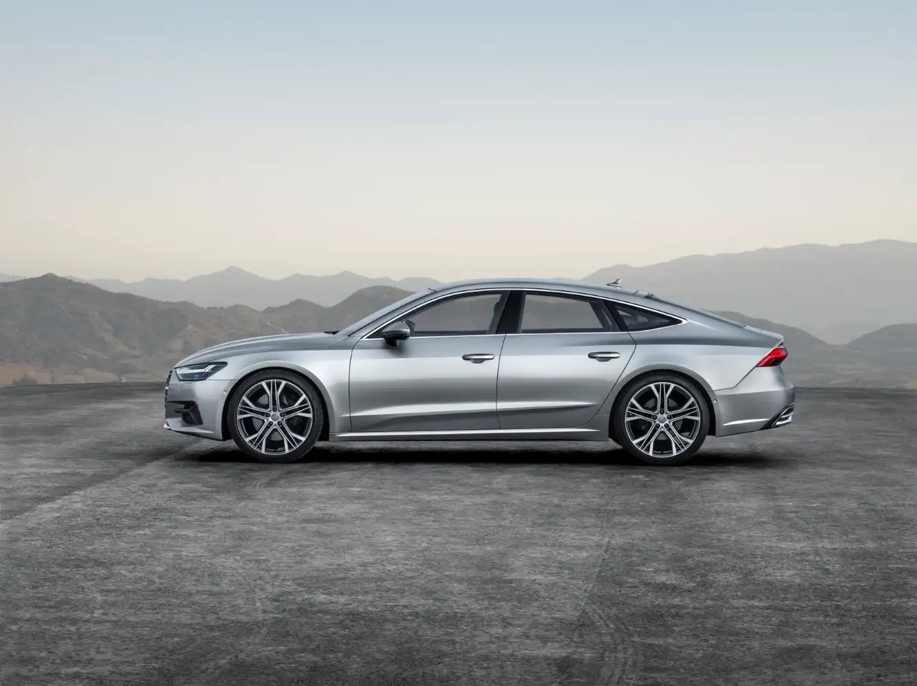 2020 Audi A7 45 TFSI quattro 2.0L - view 4