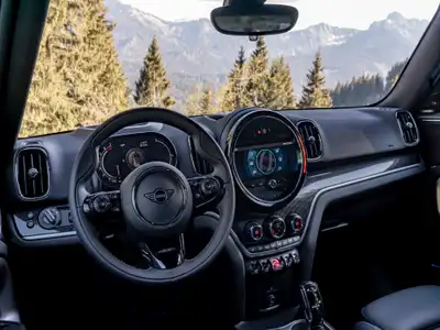 2022 MINI Countryman Cooper - Image 4