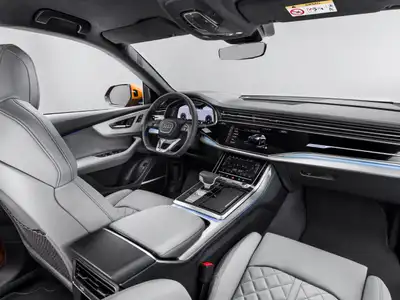 2021 Audi Q8 55 TFSI quattro 3.0L S line - Image 5