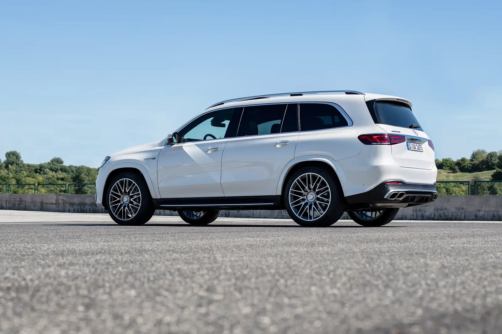 2020 Mercedes-Benz AMG GLS 63 4MATIC+ - view 2