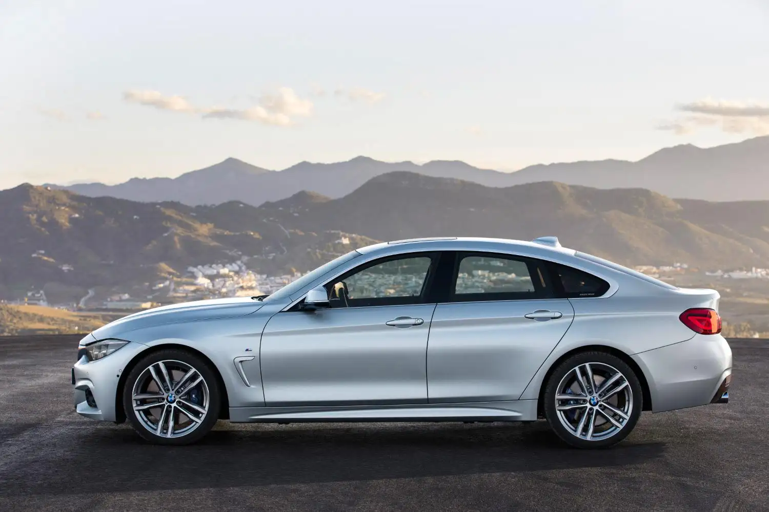 2020 BMW 4 Series 440i Gran Coupe M Sport - view 4