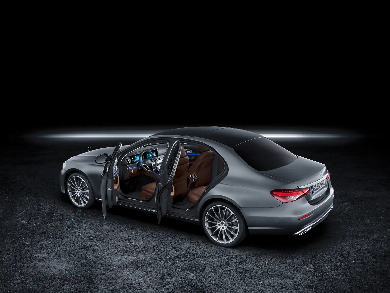2022 Mercedes-Benz E-Class Sedan E 300 - view 3