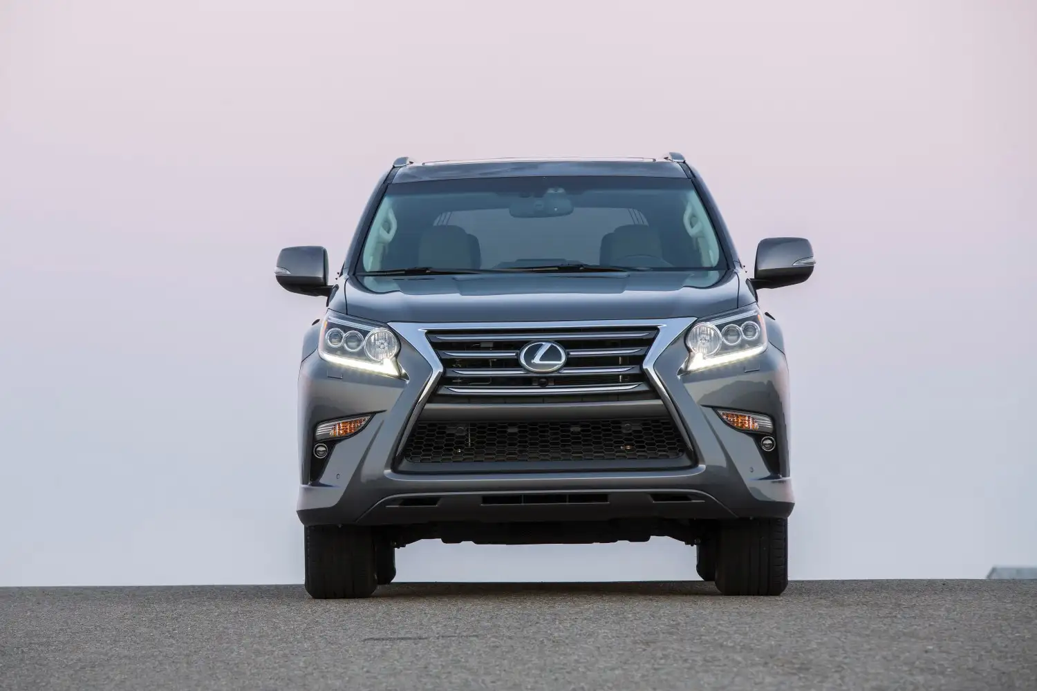 2022 Lexus GX 460 Premier - view 3