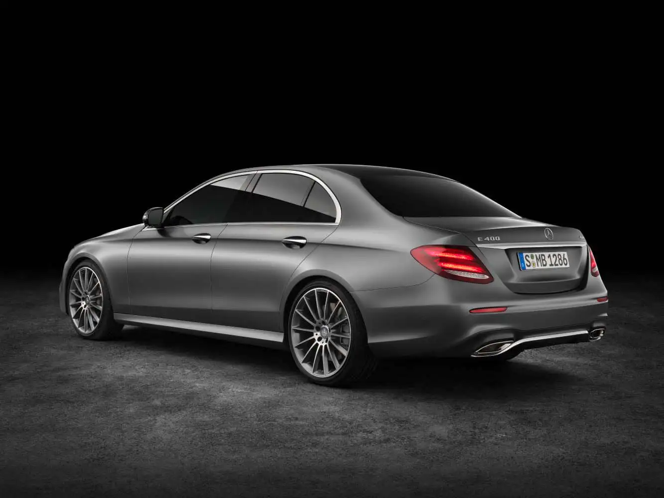 2019 Mercedes-Benz E-Class Sedan E 300 Premium + - view 2