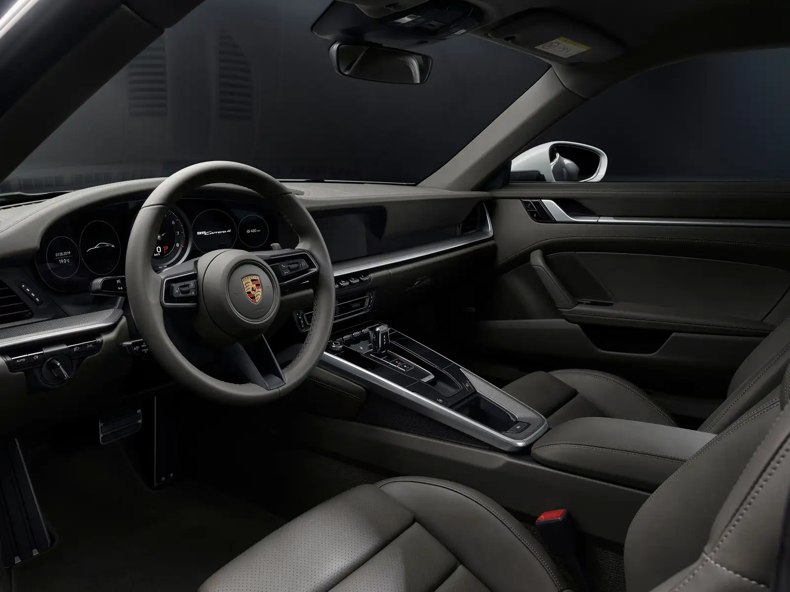 2022 Porsche 911 Carrera 4 Base Trim - view 3