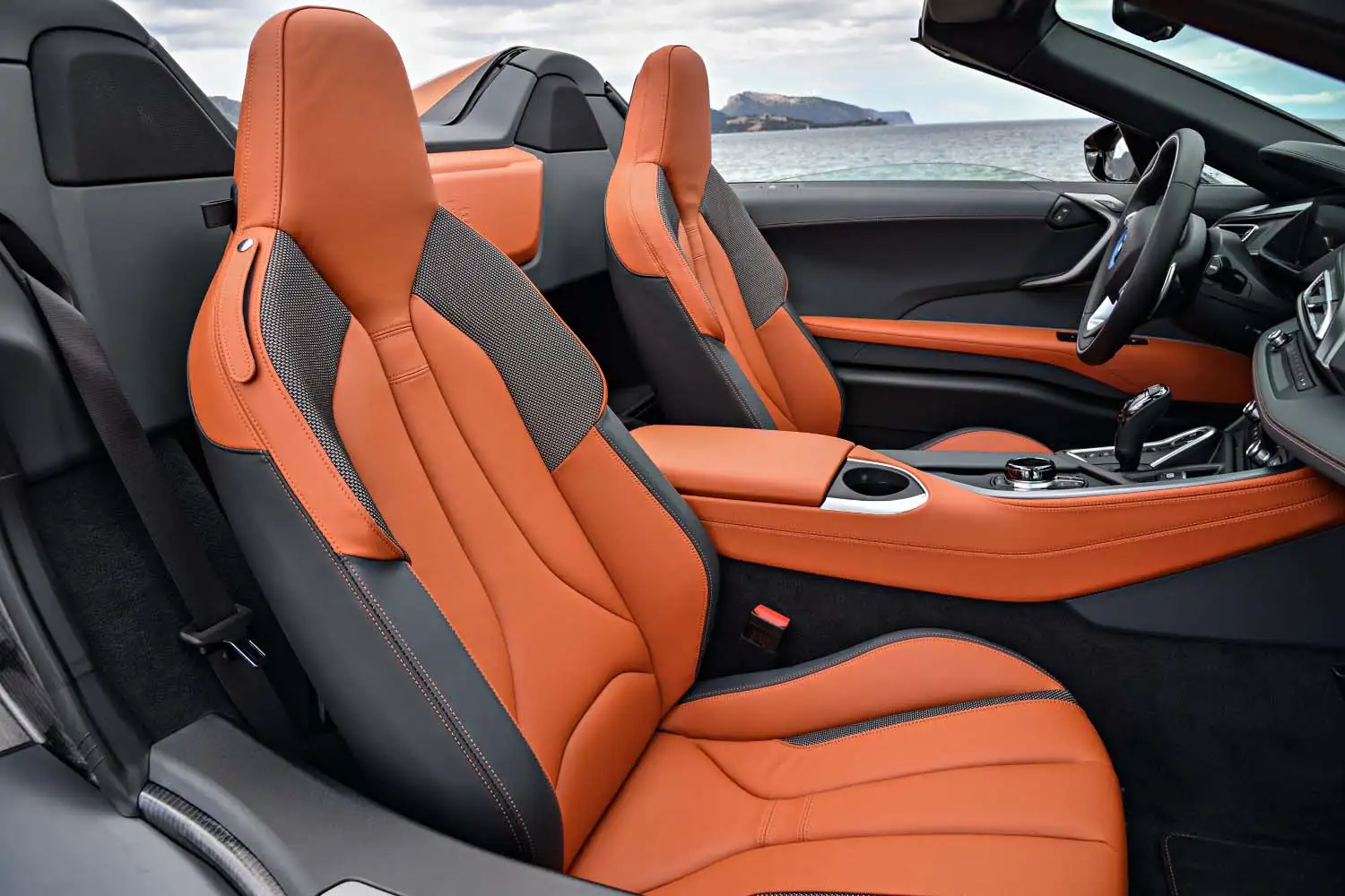 2019 BMW i8 Roadster - view 8