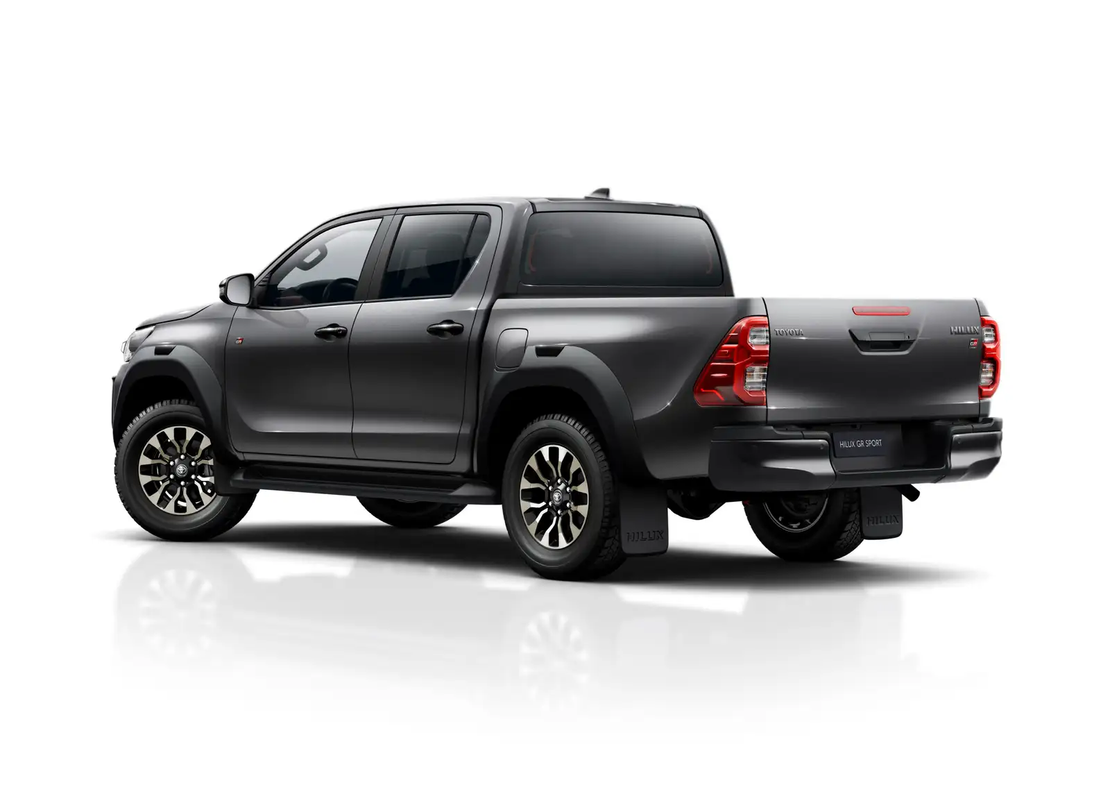 2022 Toyota Hilux Double Cab - GL 4WD - view 3