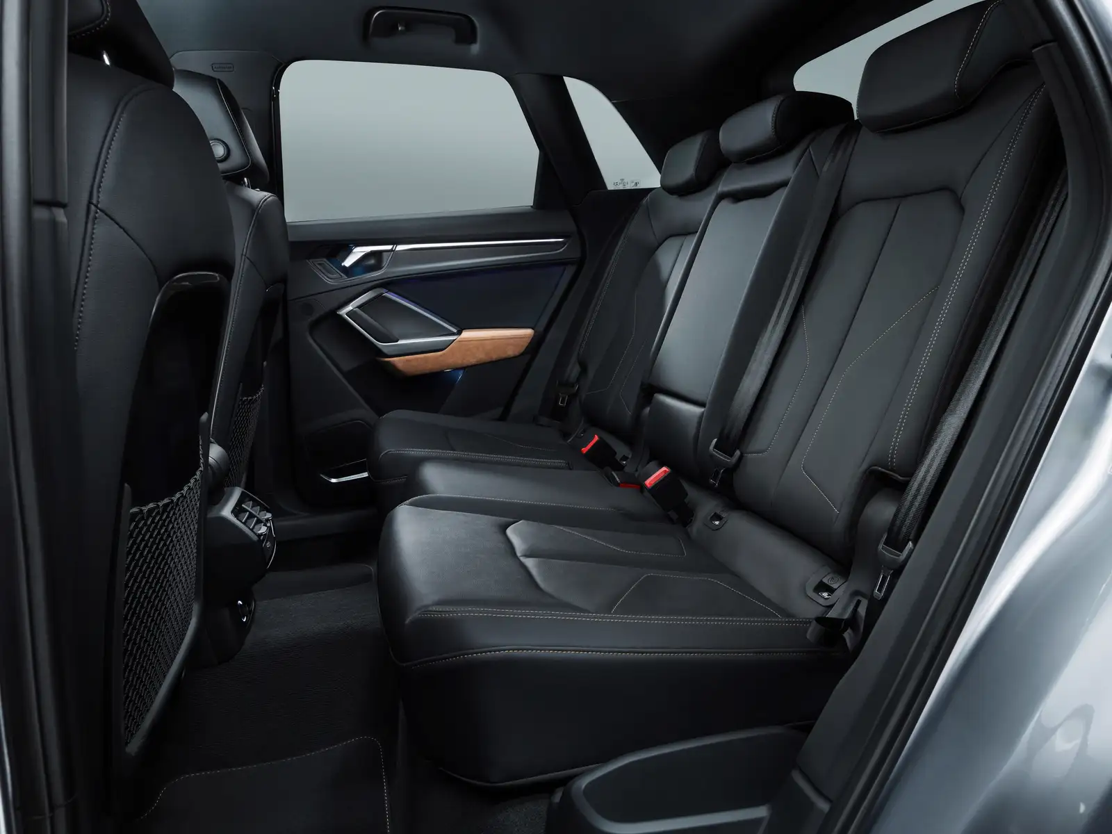 2023 Audi Q3 40 TFSI quattro S tronic - view 5
