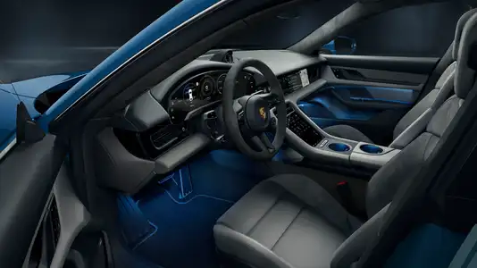Porsche Taycan Turbo Cross Turismo Base Trim - Image 4