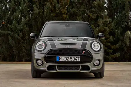 2022 MINI 5 Door Hatch Cooper S - Image 5
