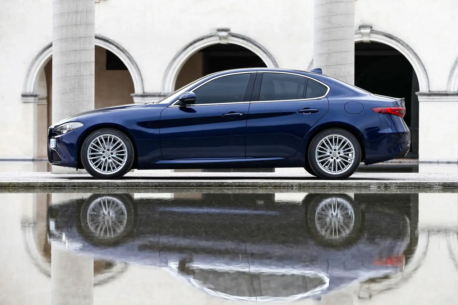 2020 Alfa Romeo Giulia Super - view 6