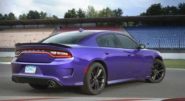 2020 Dodge Charger GT - view 2