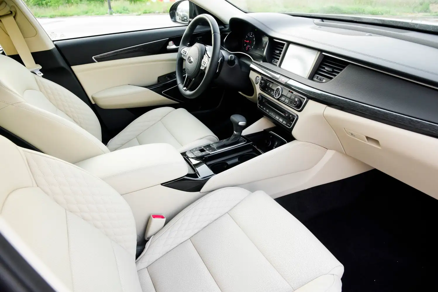2019 Kia Cadenza EX Upgraded Options - view 4