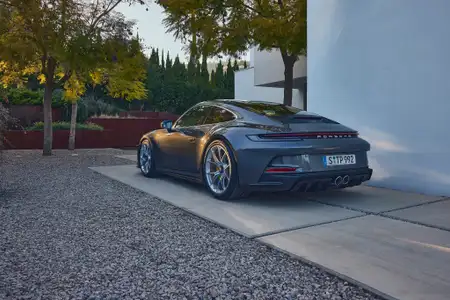 2022 Porsche 911 GT3 with Touring Package Base Trim - Image 2