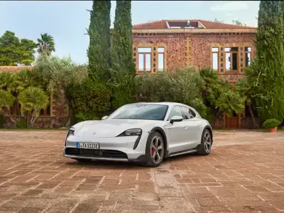 Porsche Taycan 4 Cross Turismo Base Trim · Silver - Image 1
