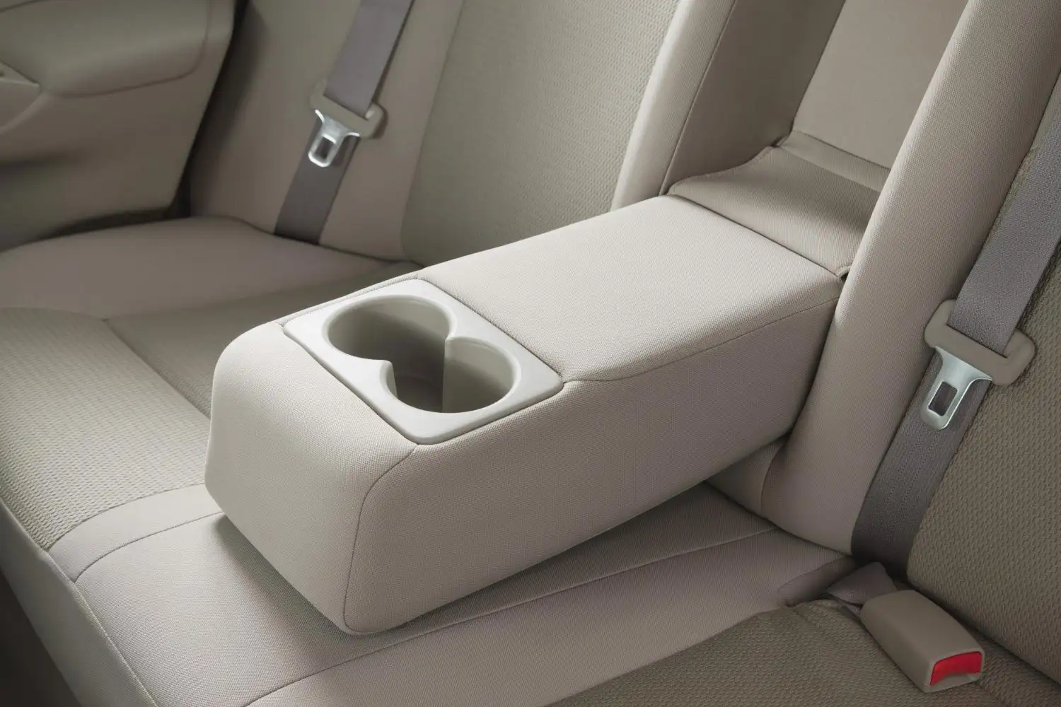 2019 Nissan Sunny SV - view 4