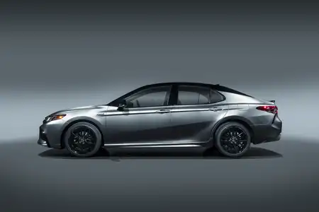 2022 Toyota Camry 2.5L SE - Image 3