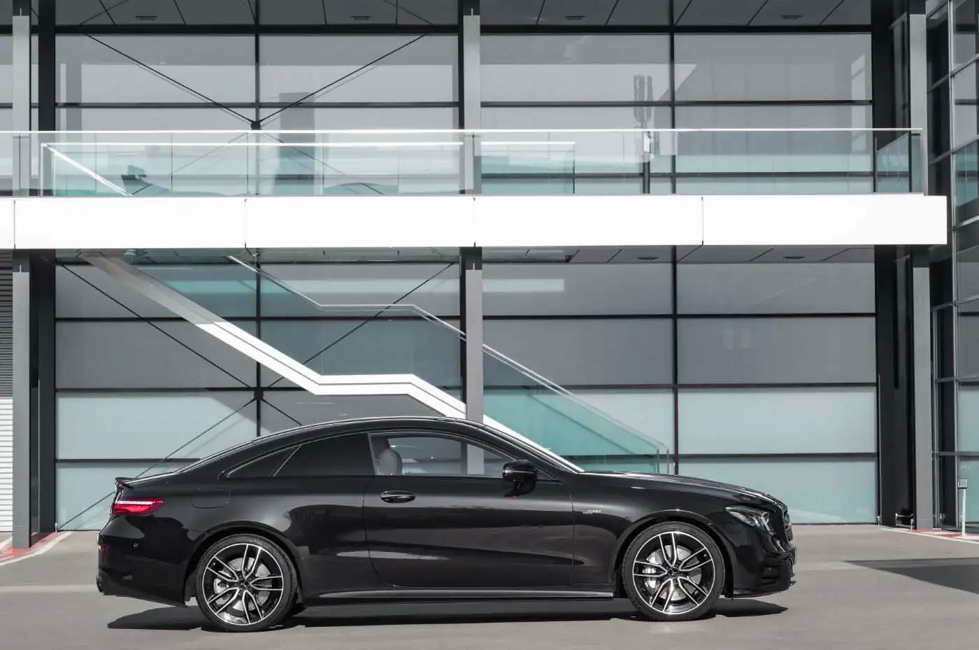 2020 Mercedes-Benz E-Class Coupe AMG E 53 4MATIC+ - view 3