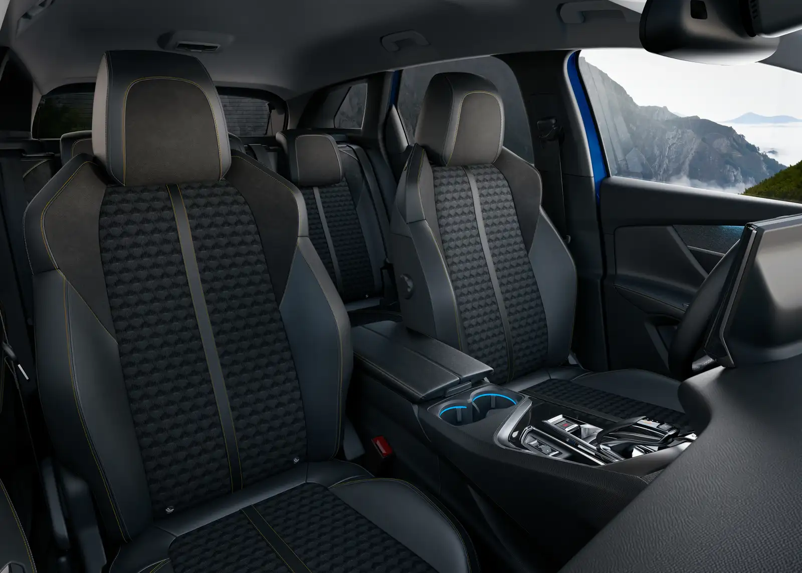 2023 Peugeot 3008 GT - view 4