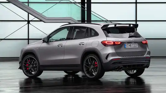 Mercedes-AMG GLA - Image 3