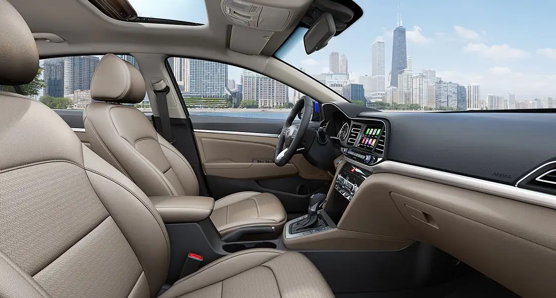 2020 Hyundai Elantra GL 1.6L - view 4