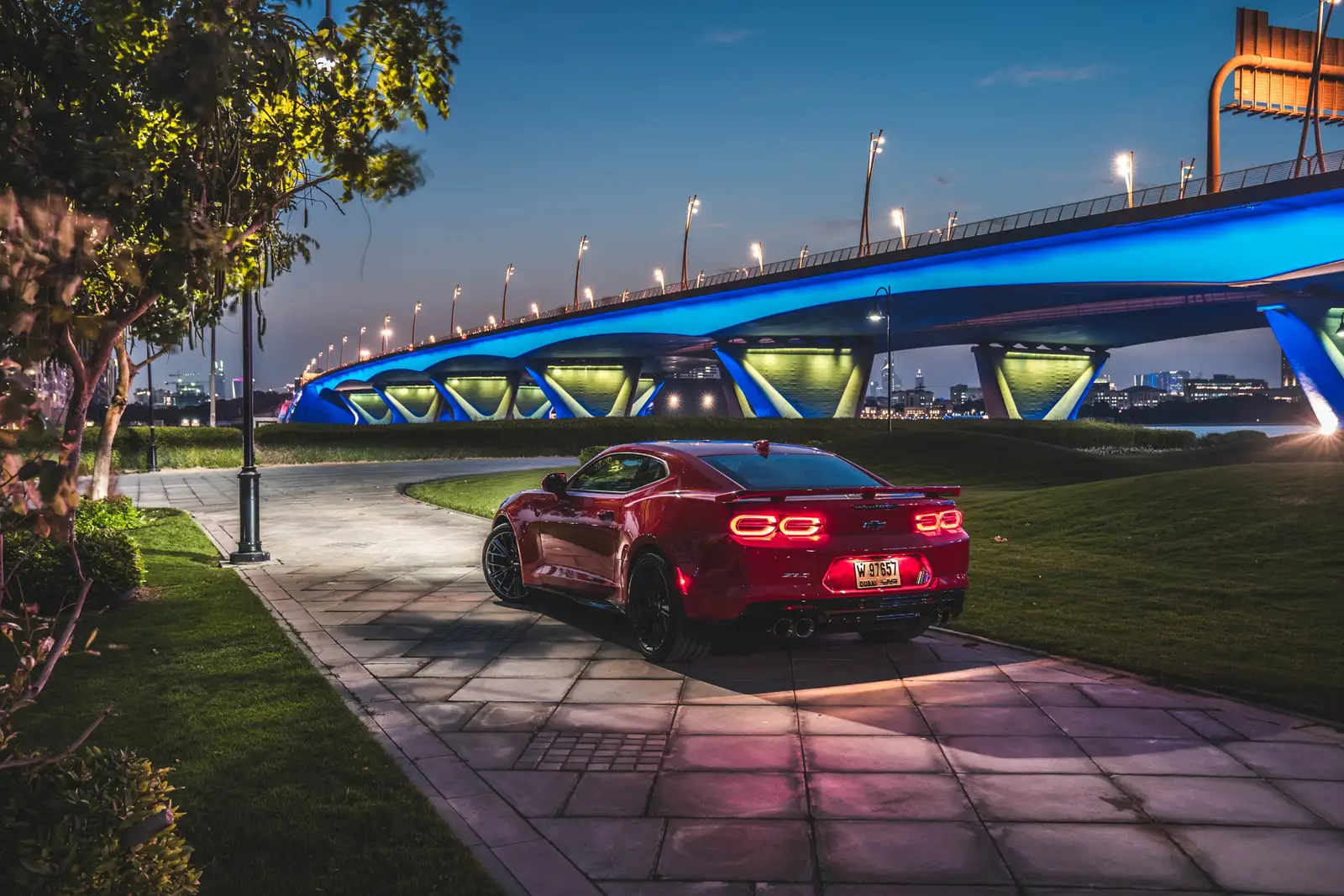 2020 Chevrolet Camaro Coupe ZL1 - view 3