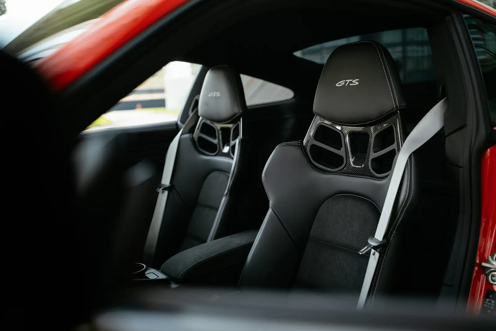 2022 Porsche 911 Carrera 4 GTS Base Trim - view 5