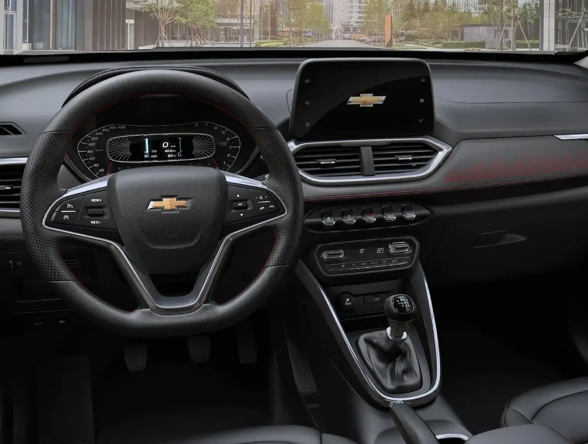 2023 Chevrolet Groove Premier - view 3