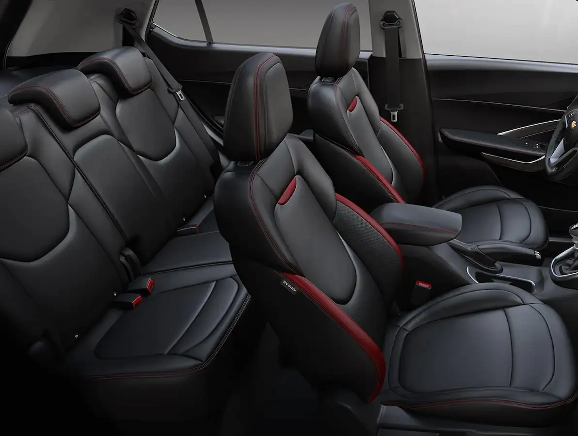 2023 Chevrolet Groove Premier - view 4