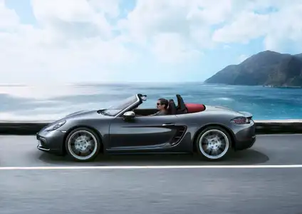 2022 Porsche 718 Boxster Base Trim - Manual - Image 4