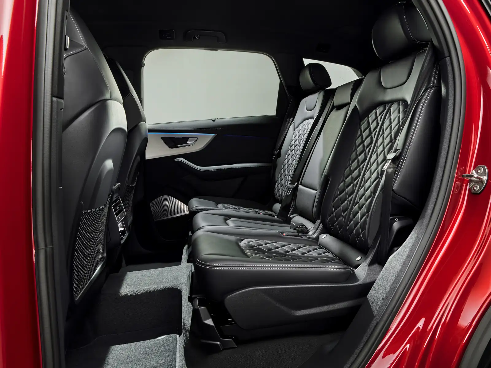 2020 Audi Q7 55 TFSI quattro 3.0L S Line - view 5