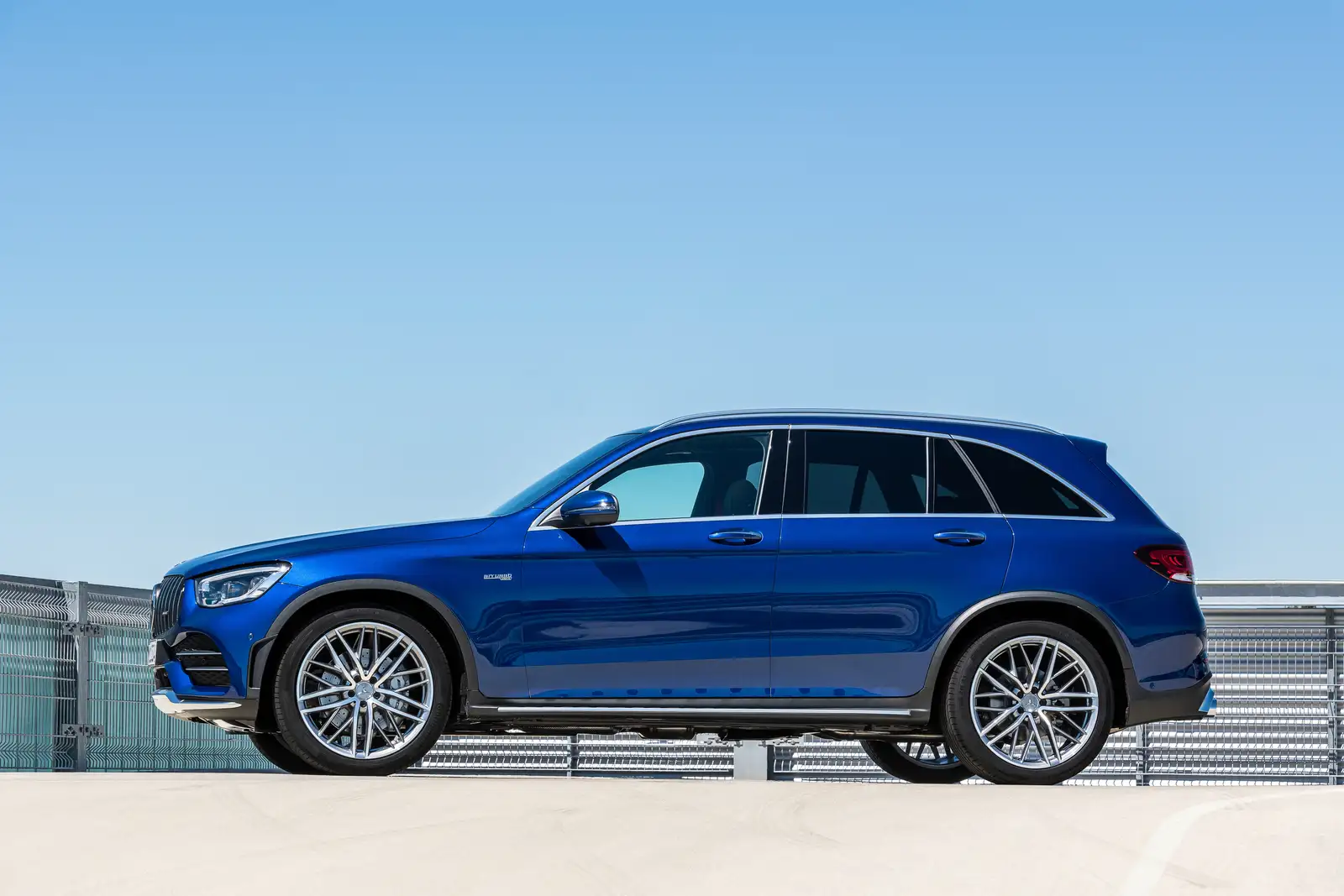 2023 Mercedes-Benz GLC 300 4MATIC - view 3