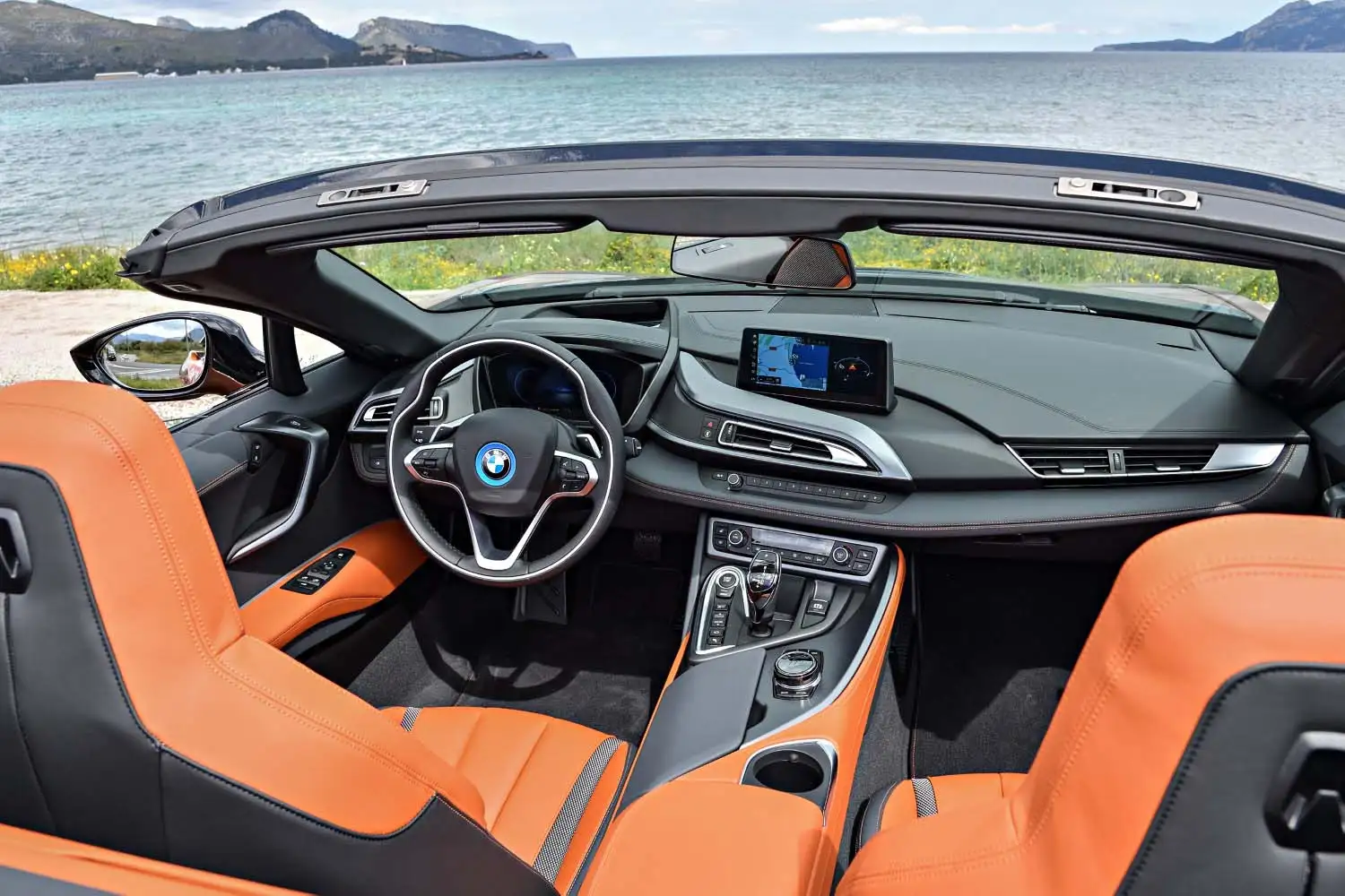 2019 BMW i8 Roadster - view 7