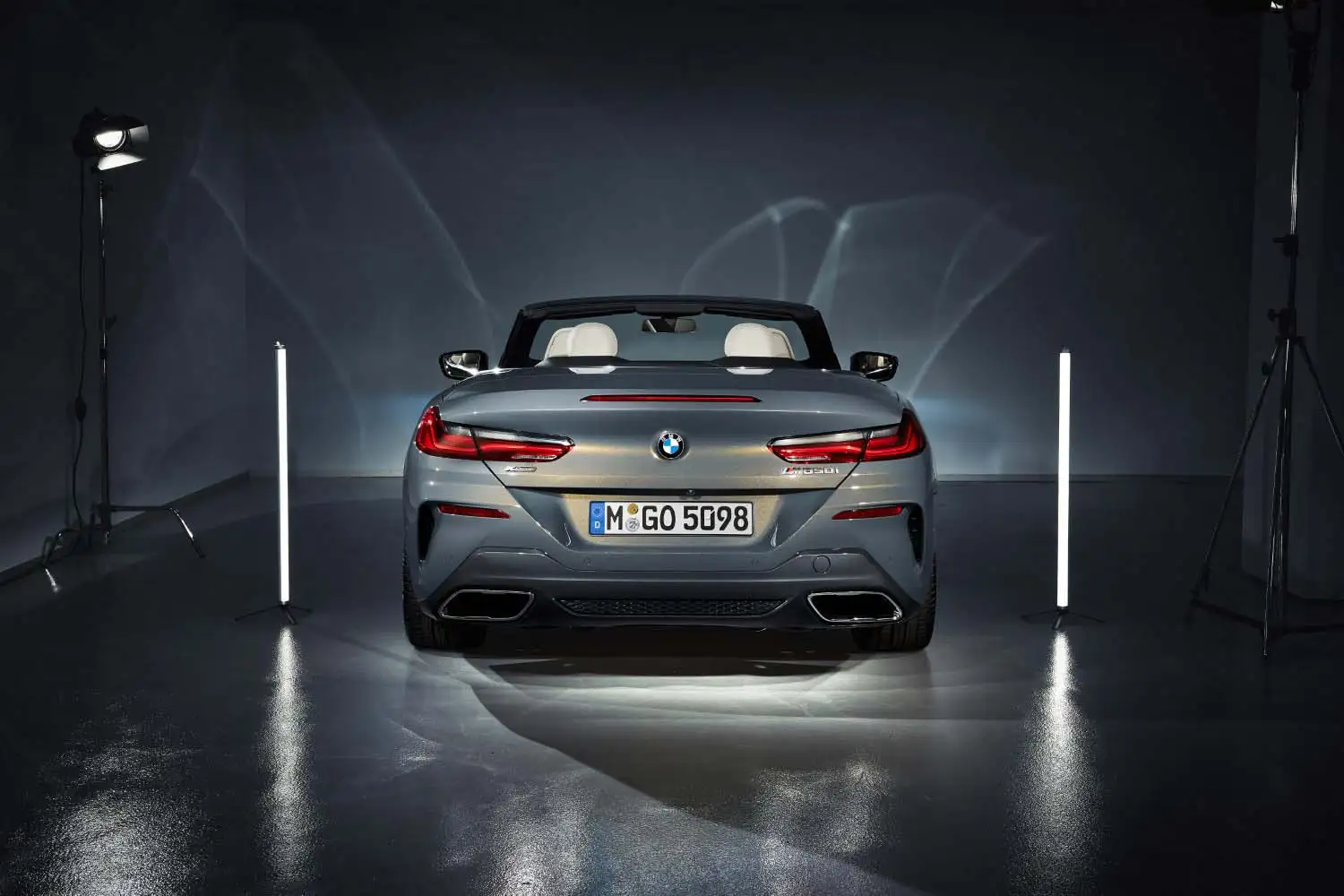 2020 BMW 8 Series 840i Convertible M Sport - view 7