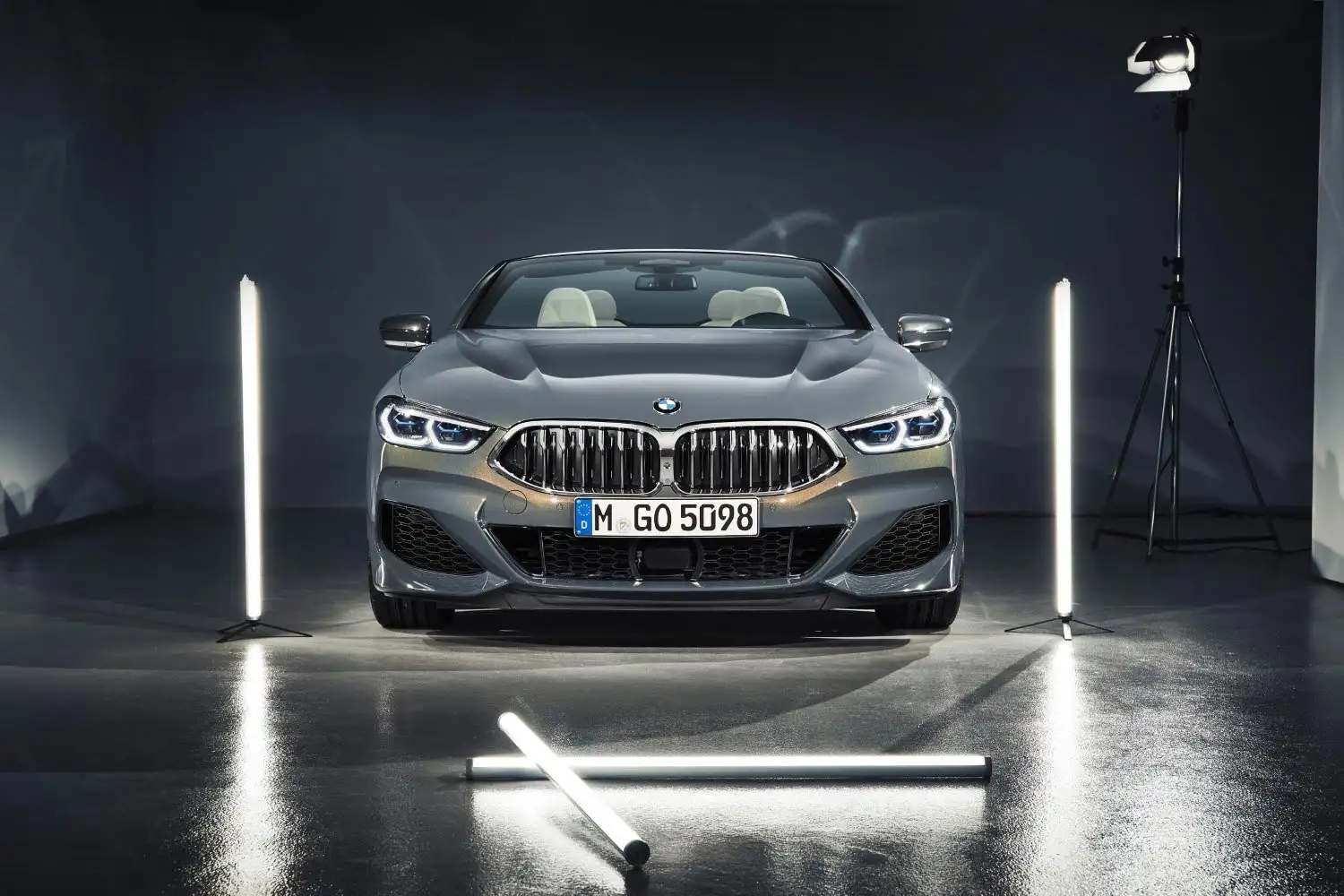 2020 BMW 8 Series 840i Convertible M Sport - view 6