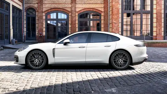 Porsche Panamera 4 Platinum Edition Base Trim - Image 3