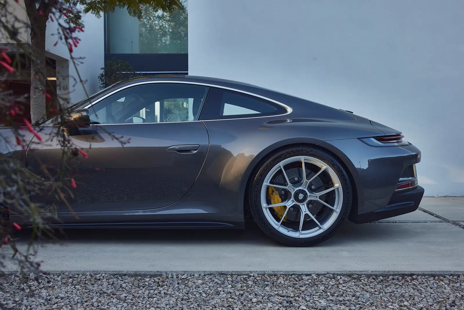 2022 Porsche 911 GT3 with Touring Package Base Trim - view 3
