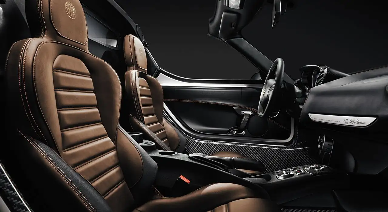 2018 Alfa Romeo 4C Spider - view 5