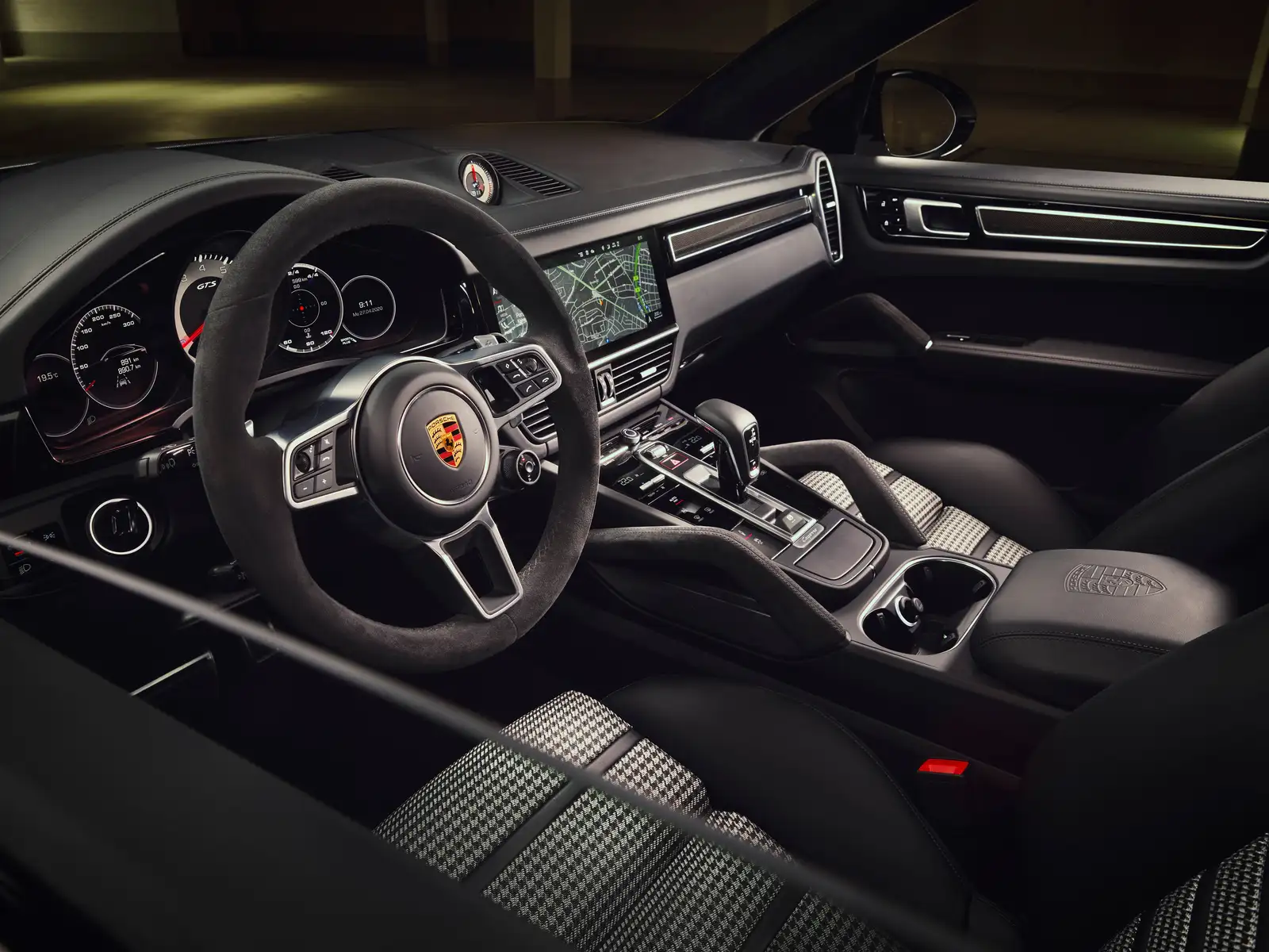 2022 Porsche Cayenne GTS Coupe Base Trim - view 4