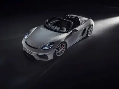 2022 Porsche 718 Spyder Base Trim - Manual - Image 1