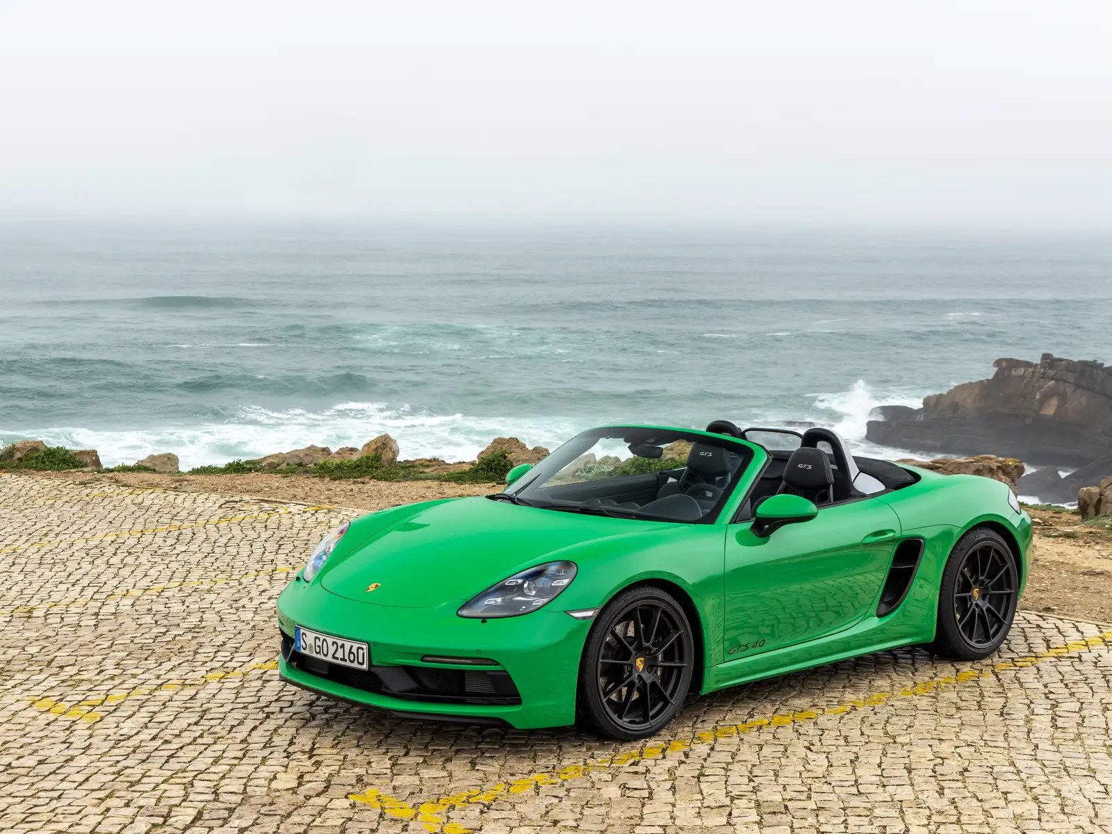 2022 Porsche 718 Boxster GTS 4.0 Base Trim - Manual - view 2