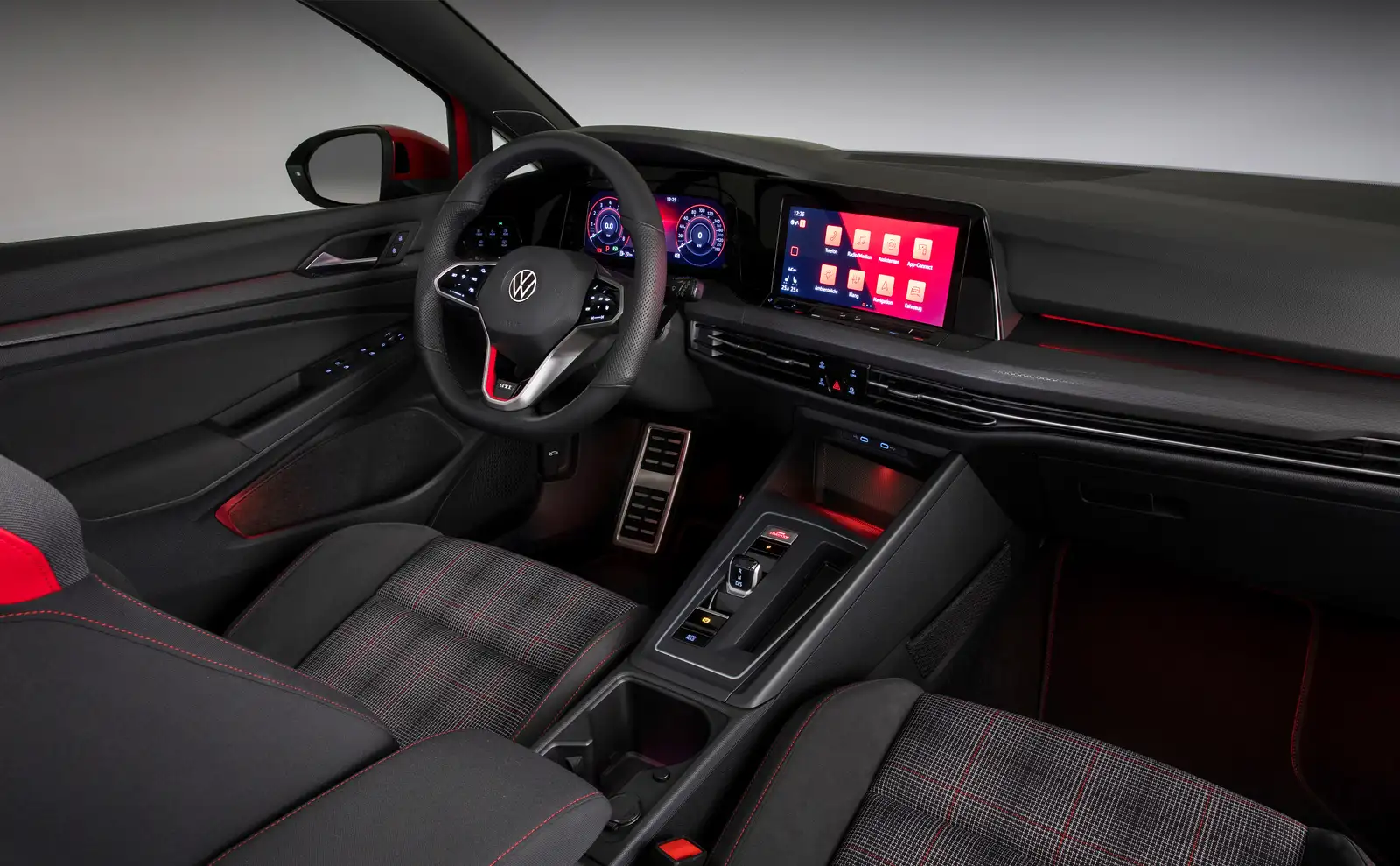 2019 Volkswagen Golf GTI SEL 4 Door - view 5
