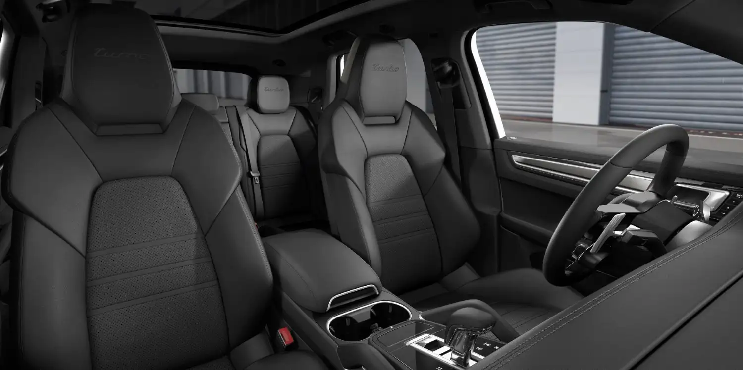 2022 Porsche Cayenne Turbo Base Trim - view 4