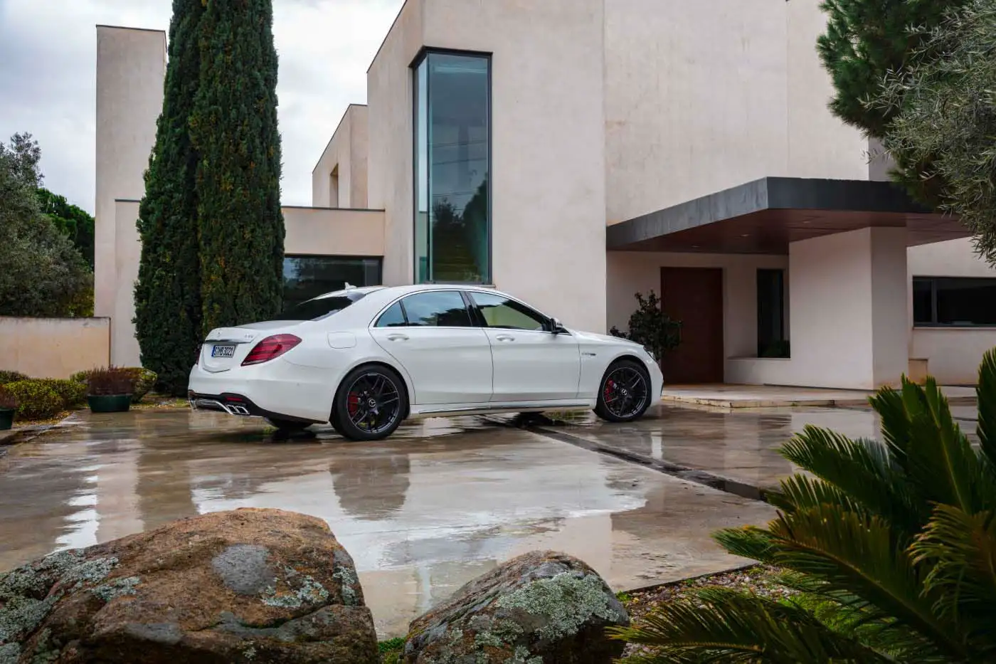 2019 Mercedes-Benz S-Class Sedan AMG S 63 4MATIC Long - view 3